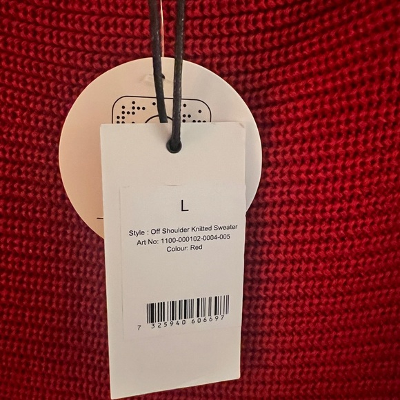NWT NA-KD Off Shoulder Red Sweater - Picture 4 of 6
